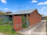 Inner City Townhouse Living You won't get much closer!