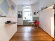 Insa: Tolles Studio mit Terrasse im Winskiez