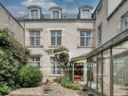 Insoupçonnable demeure de charme dans le centre...