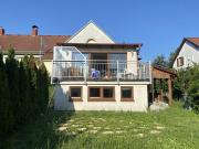 Schöne Wohnung mit Wintergarten und Gartenfläche