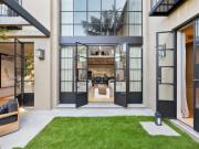 Internationally acclaimed residence, moments to...