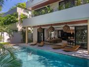 Inversión lujosa villa de ensueño en Privada en Aldea...