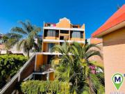 ¡INVERSIONISTAS! CASA CON EDIFICIO DE 4 DEPTOS /3...