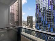 Invest or Live: Stylish Apartment in Prime CBD Location