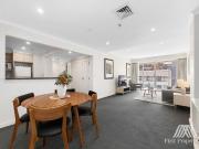 INVEST OR NEST PRIME LOCATION IN DARLING HARBOUR!