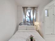 Invest or Occupy CBD Studio $220,000 $225,000 22m², A/C,...