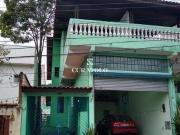 Investimento Inteligente: Sobrado para Renda com 2...