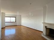 Investimento: Vende se Apartamento T2 com Garagem Vilar...