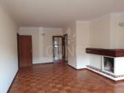 Investimento: Vende se Apartamento T2 com Varanda...