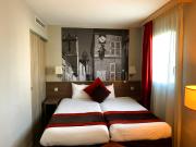 INVESTISSEMENT LMNP T2 MEUBLE 32 M2 + PARKING AIX EN PR