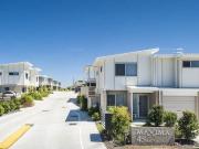 Investment Townhouse great opportunity