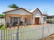 Investor Alert! Cashflow Winner! 4 Bed Spacious Home on...