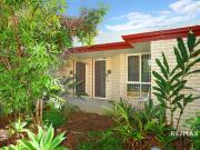 INVESTORS LOOK HERE GREAT VALUE NEAT SINGLE LEVEL VILLAS...
