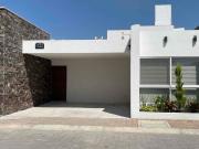 INVIERTE CASA NUEVA EN VENTA MODERNA DE UN NIVEL ALBERCA...