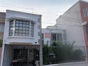 INVIERTE Y OBTEN GANANCIAS. CASA ADJUDICADA EN Cda....