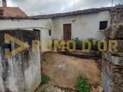 Invista no Seu Futuro Moradia T2 com Terreno Urbano e...