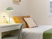 Inviting double bedroom in El Bon Pastor