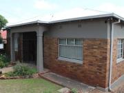 inviting kensington home on 991m2 stand