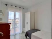 Inviting single bedroom with a balcony, in Pla del Bon Repòs