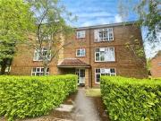 Irvine Place, Virginia Water, Surrey, GU25 4DQ