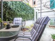 Isabella Stylish Apartment with Garden