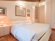 Isaia Casa con Giardino Privato