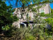 Isle sur la Sorgue en Colline superbe maison ancienne de 1