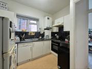 Islington angel/ Essex road / 1 bed / £2000 pm
