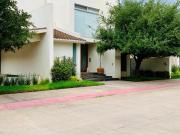 ISSA SALTILLO COAH VENDE RESIDENCIA EN FRACC VERSALLES...