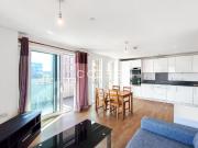 Ivy Point, Hannaford Walk E3, 3 bed flat to rent, £2,800...