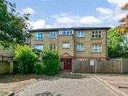 Ivybridge Close, London Road, TW1