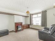 Ivyhouse Road, Dagenham RM9 2 bed house to rent £1,750...