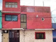 Iztapalapa, CDMX – Amplia casa con gran potencial...