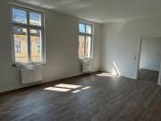 Jahnallee großzügige 2 Zimmer Wohnung!