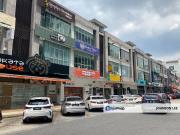 Jalan Austin Heights