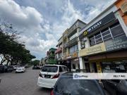 Jalan Austin Heights