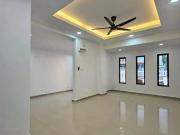 Jalan Ros Merah, Taman Johor Jaya END LOT Double storey...