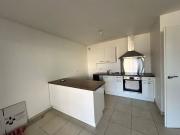 Jaude appartement de type 3 avec terrasse et stati