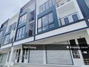 JB Crest Austin Shop For Rent