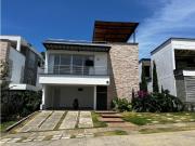 JC SE ALQUILA O SE VENDE HERMOSA CASA EN PANCE