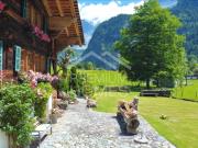 Jenseits des Alltäglichen Das Chalet, welches...