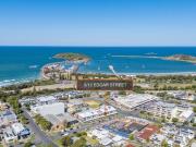 Jetty Lifestyle Opportunity  Walk to the Beach, Marina &...