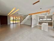 JHU IncrÃvel casa duplex de 4Q sendo 3 SuÃtes de alto...