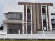 价格非常划算，100多万就可以拥有洋房，而且还是全装修美美双层洋房 Jalan Murni Jaya @...