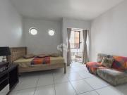 JK/Loft/Kitnet mobiliado com sacada de frente no Centro...