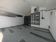 Jln Pipit Bandar Putra Kulai with Aircon Heater Near...