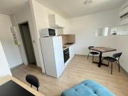 Joli F2 rénové à NEUF de 27m2 avec CLIM à louer secteur...