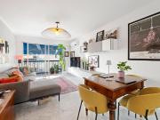 Joli trois pièces avec balcon et vue sur l'Eglise Russe