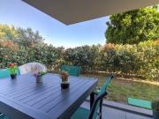 Jolie appartement rez de jardin avec stationnement à...