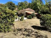 Jolie Ensemble en Pierre avec gite Jolie Ensemble en Pierre avec gite